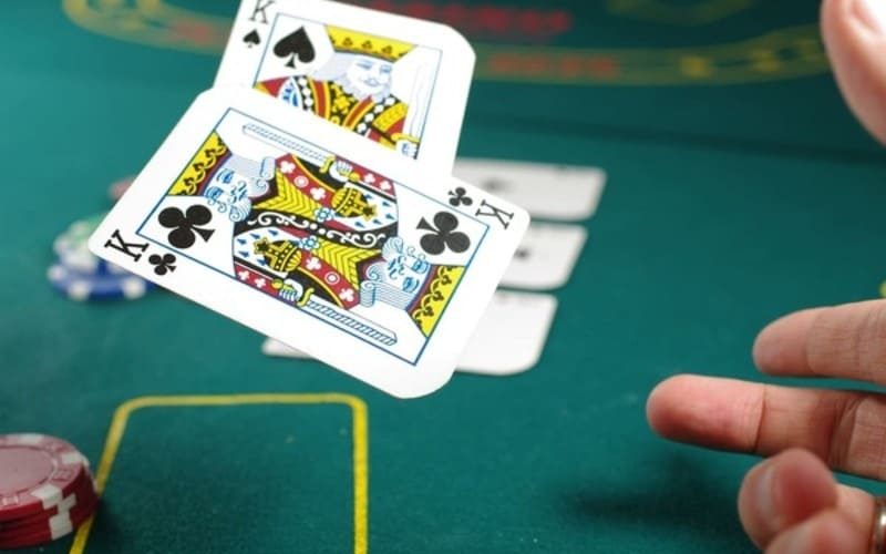 What is a gutshot in poker?
